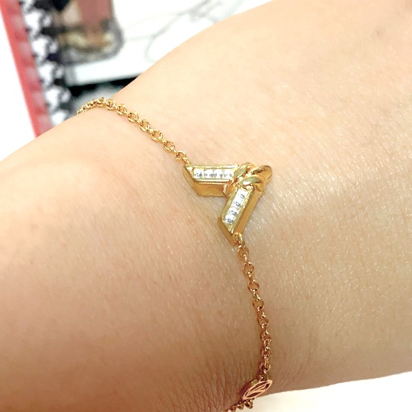 Louis Vuitton Essential V Gold Tone Bracelet - Picture 3 of 13